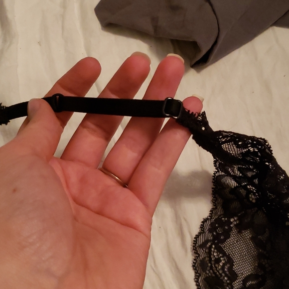 Lace bodysuit with belt - Picture 3 of 4